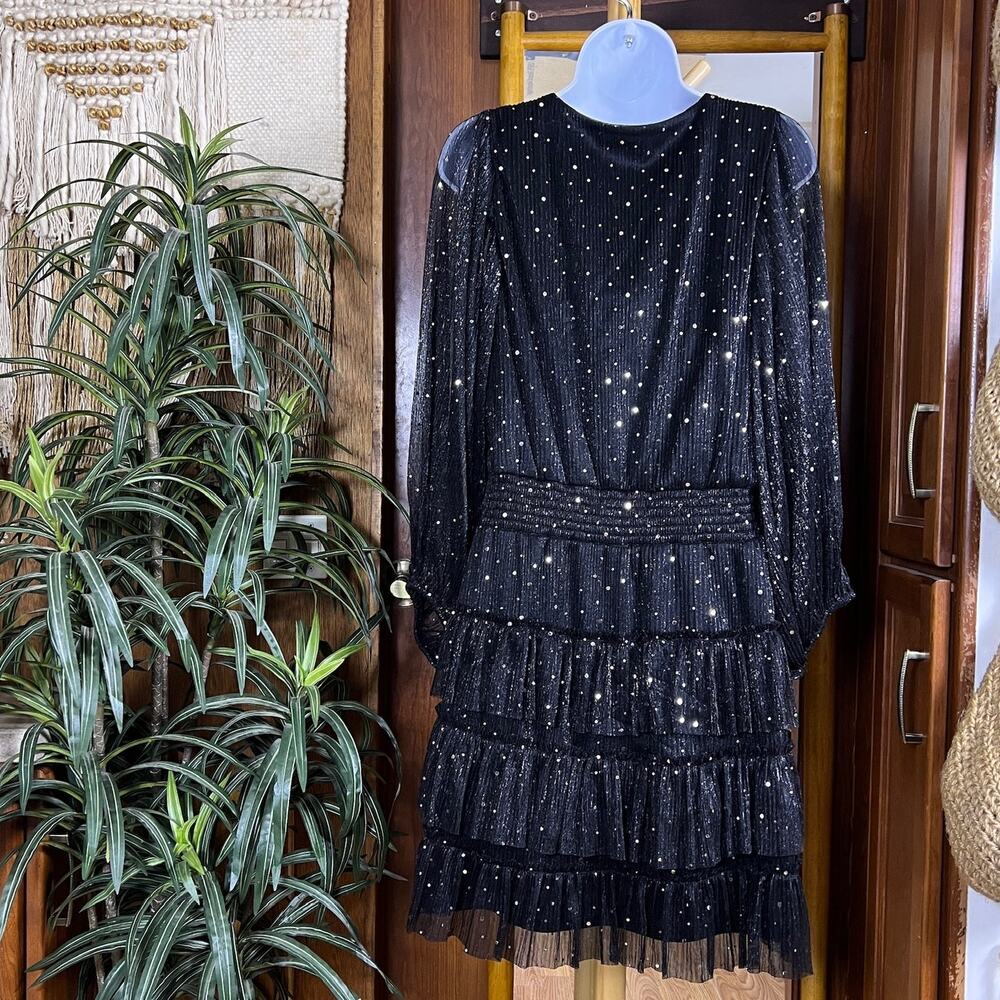 Vince Camuto Metallic Chiffon Mini Dress L Black Sheer Sleeve Tiered Sparkle - Picture 3 of 16